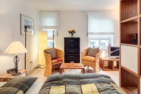 Inviting and modern, near U1 Wettersteinplatz - Photo 2