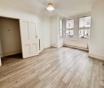 2 bedroom ground floor flat to rent - Photo 1