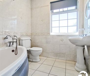 3 bedroom semi-detached house to rent - Photo 4