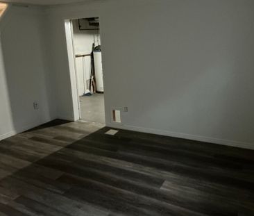 For Lease - 361 Linden Street, Oshawa, Ontario - Photo 6