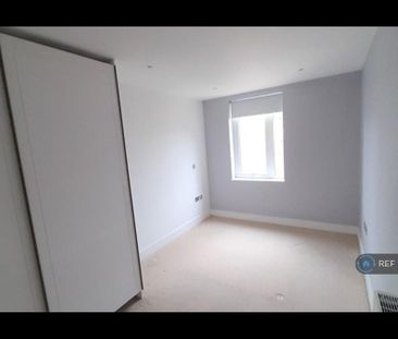 4 bedroom terraced house to rent - Photo 3