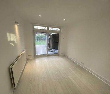 Northumberland Road, HA2 - Photo 2