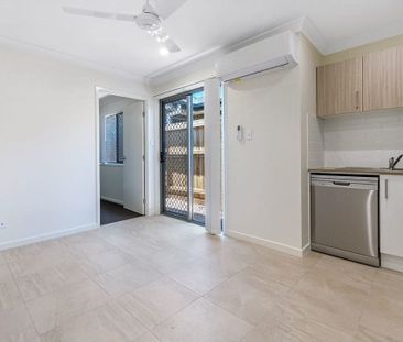 Low-Maintenance Modern Living in a Convenient Location - Photo 6