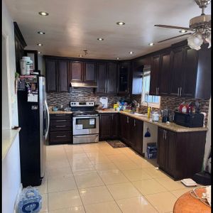 For Lease - 7221 Sigsbee Drive, Mississauga, Ontario - Photo 2