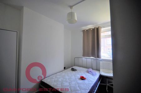 4 bedroom flat to rent - Photo 3