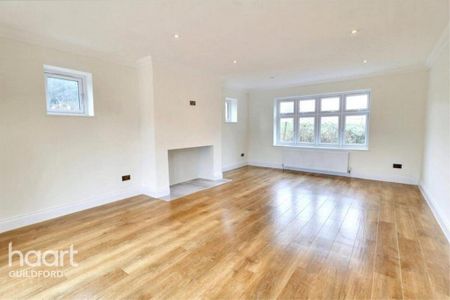 5 bedroom detached house to rent - Photo 2