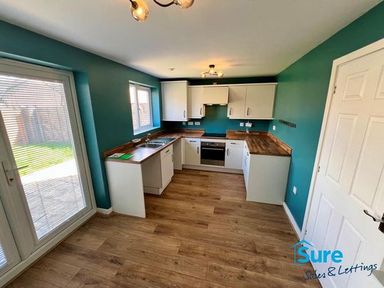 3 bedroom semi-detached house to rent - Photo 1