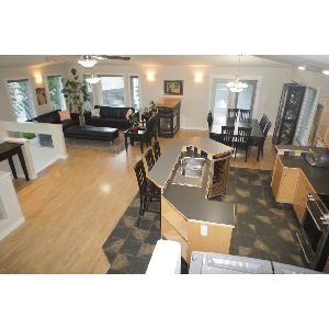 3 Bedroom Den 3 Bath Home North Edmonton - Photo 1