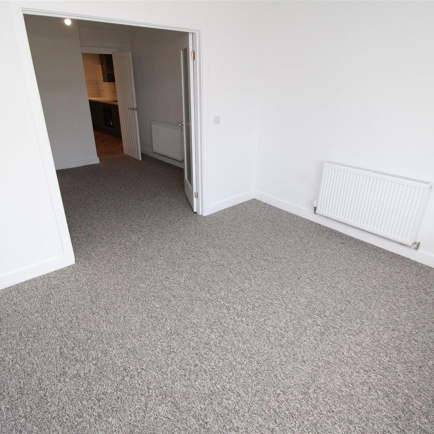 House - Terraced For Rent Mountain Ash Road, Mountain Ash - Photo 1