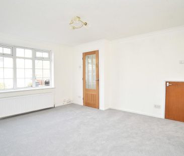 4 bedroom semi-detached house to rent - Photo 3