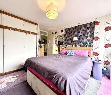 2 Bedroom - Photo 4