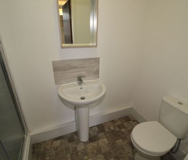 Fylde Road, Flat 02, PRESTON, Lancashire PR1 2XP - Photo 2