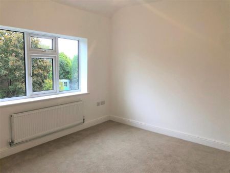 3 bedroom semi-detached house to rent - Photo 4