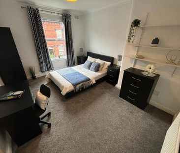 3 bedroom terraced house to rent - Photo 6