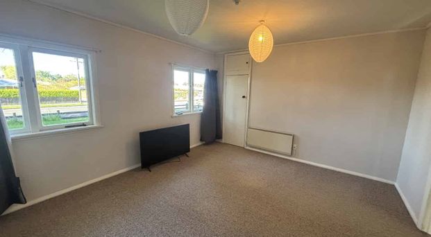 CLOSE TO CAMBRIDGE EAST SCHOOLS - Photo 1