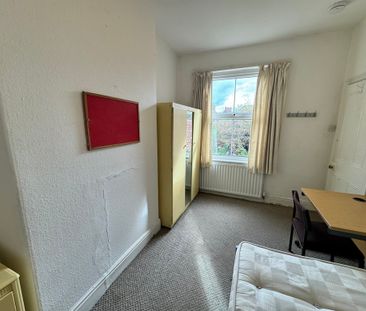 Heworth Place, Heworth - P2132 - Photo 5