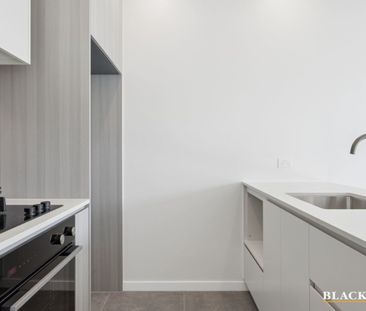 504/304 Northbourne Avenue, Dickson ACT 2602 - Apartment For Rent |... - Photo 3