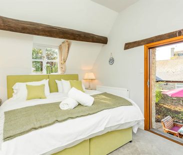 Dunford Barn, GL7 - Photo 5