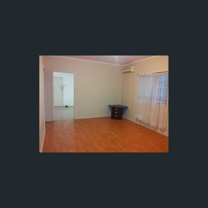 Sunnybank Central - 3 Bed Room House -Walk distance to all you need - Photo 1