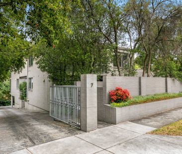 3/7 White Avenue, Kew East VIC 3102 - Photo 6