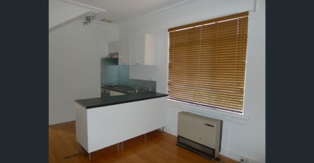 2 Bedroom Split-Level Unit - Photo 2