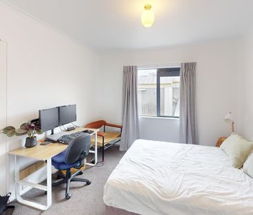 Milson - 2 Bedrooms - Photo 1