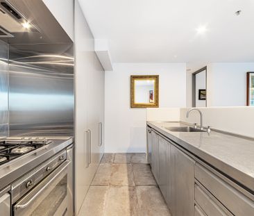 Fully Furnished One Bedroom with Study - Photo 4