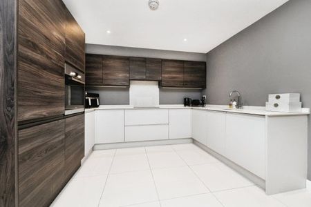 Westbury Road, Brentwood, Property for rent - Photo 5