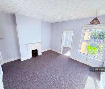 3 bedroom terraced house to rent - Photo 6