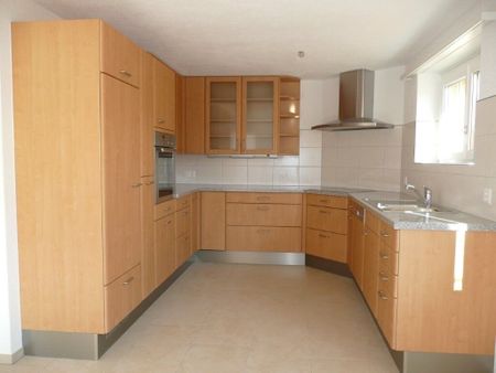 Modern 4.5-room apartment with balcony, Mosnang - Foto 3
