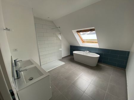 Location Maison 5 pièces 112m² - Photo 5