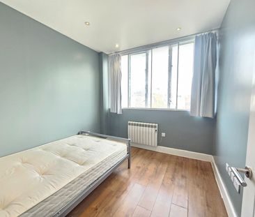 2 Bed Flat, Park Street, LU1 - Photo 2