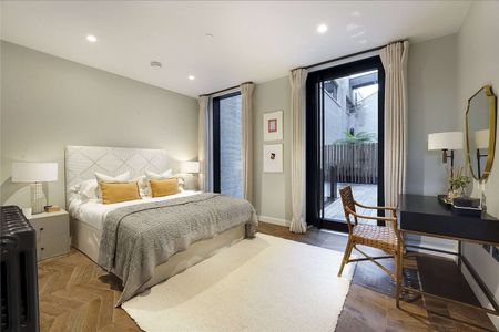 A sensational three bedroom apartment in the iconic, world-famous Battersea Power Station. - Photo 2