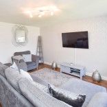 3 bed House - Semi-Detached for Rent - Photo 1