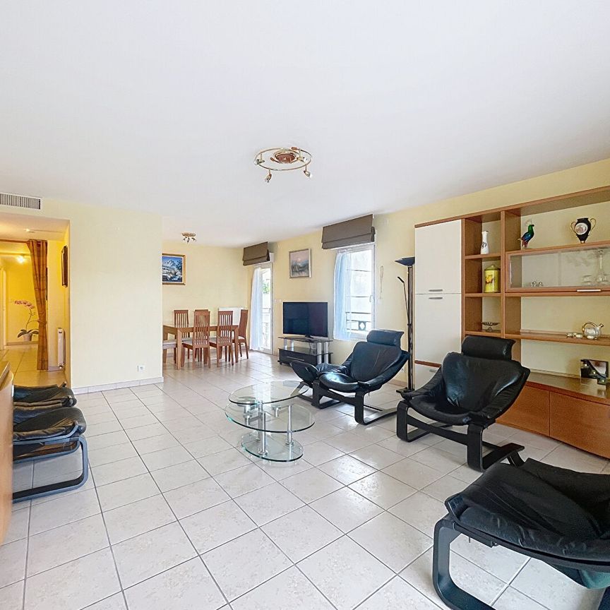 A LOUER AUX ANGLES ( 30133 ) : appartement 3 pièces -possibilité meublé -avec ascenseur - 2 terrasses et 1 garage !, - Photo 1