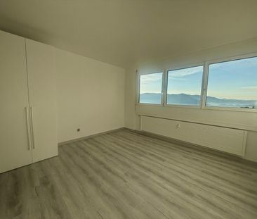 UP TO 3 MONTHS FREE – 1.5 RENOVATED LOCAL IN COLDERIO - Photo 1