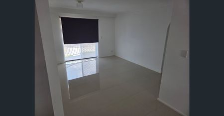 Bright, Fresh & Perfectly Positioned! - Photo 2