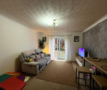 2 bedroom terraced house to rent - Photo 2