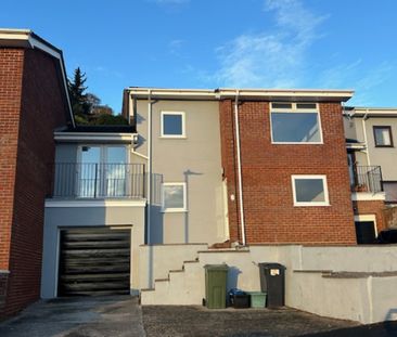 3 bed terraced house to rent in Upper Longlands, Dawlish, EX7 - Photo 1