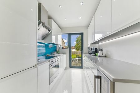 Shaldon Drive, SM4, London - Photo 4