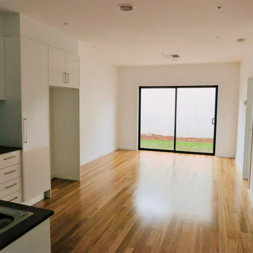 2 Bed, 1 Bath - Photo 1