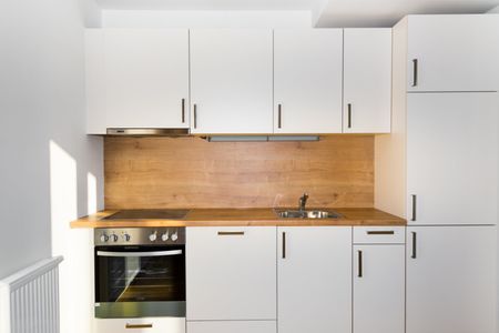 Provisionsfrei - Wunderschöne Wohnung mit Balkon und Blick ins Grüne - Photo 2