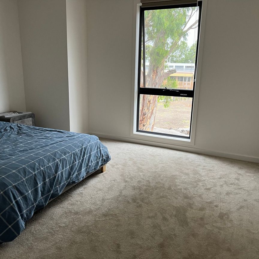 South Morang - Photo 1