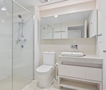 Spacious 2 Bedroom Apartment in Prime Location - Photo 6