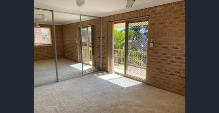 2 STOREY NEAT AND TIDY TOWNHOUSE. - Photo 4