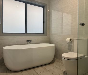 BRAND NEW LUXURY 4 BEDROOM HOME WALKING DISTANCE TO CABRAMATTA SHOPS - Photo 5