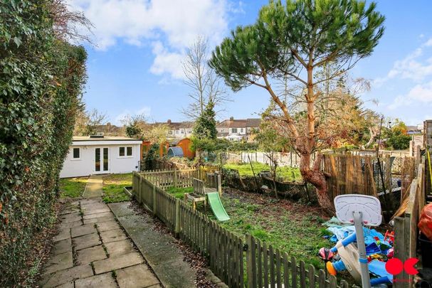 4 bedroom semi-detached house to rent - Photo 1