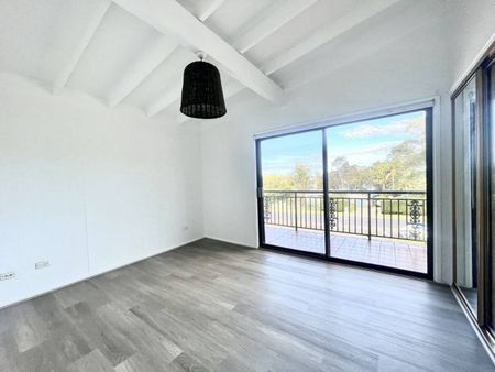 Four Bedroom Family Home - Photo 2