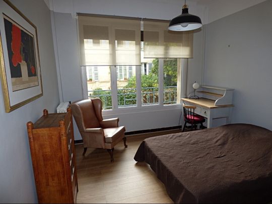 AVIGNON INTRA MUROS: Très bel appartement lumineux, deux chambres, au calme proche Place des Carmes - Photo 1