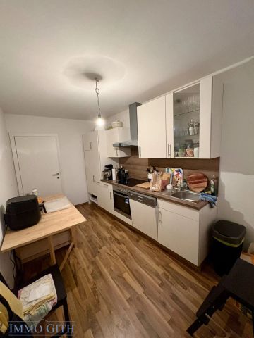 UNBEFRISTETE & PROVISIONSFREIE ca. 57 m² GROSSE WOHNUNG MIT SEPARATER KÜCHE IN TOPLAGE DES 8. BEZIRKS ZU MIETEN! - Photo 2